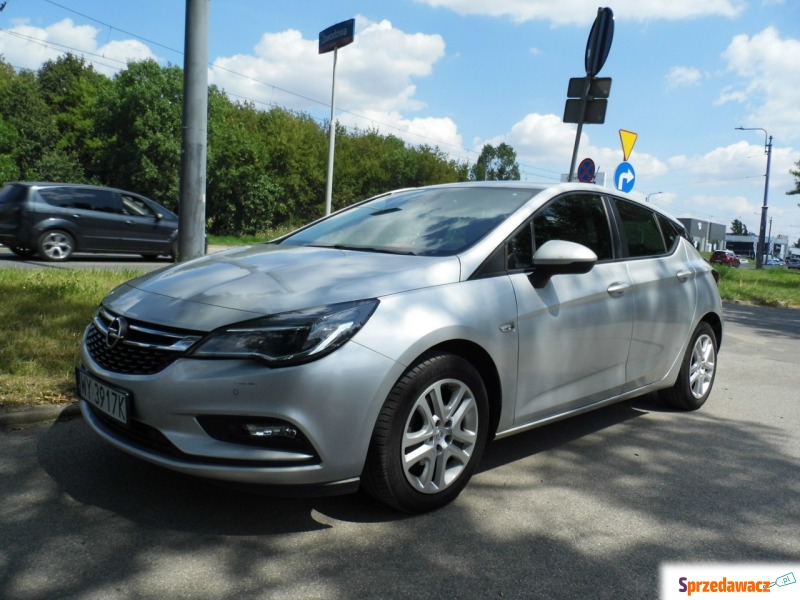 Opel Astra  Hatchback 2017,  1.4 benzyna - Na sprzedaż za 38 900 zł - Łódź