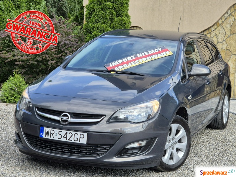 Opel Astra 2014,  1.4 benzyna - Na sprzedaż za 30 900 zł - Radom