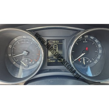 Skoda Superb 2011,  1.8 diesel - Na sprzedaż za 17 700 zł - Skoczów - zdjęcie 8