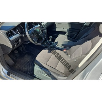 Skoda Superb 2011,  1.8 diesel - Na sprzedaż za 17 700 zł - Skoczów - zdjęcie 10