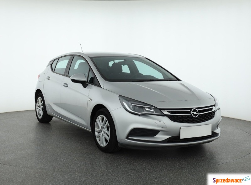 Opel Astra  Hatchback 2016,  1.6 diesel - Na sprzedaż za 39 999 zł - Piaseczno