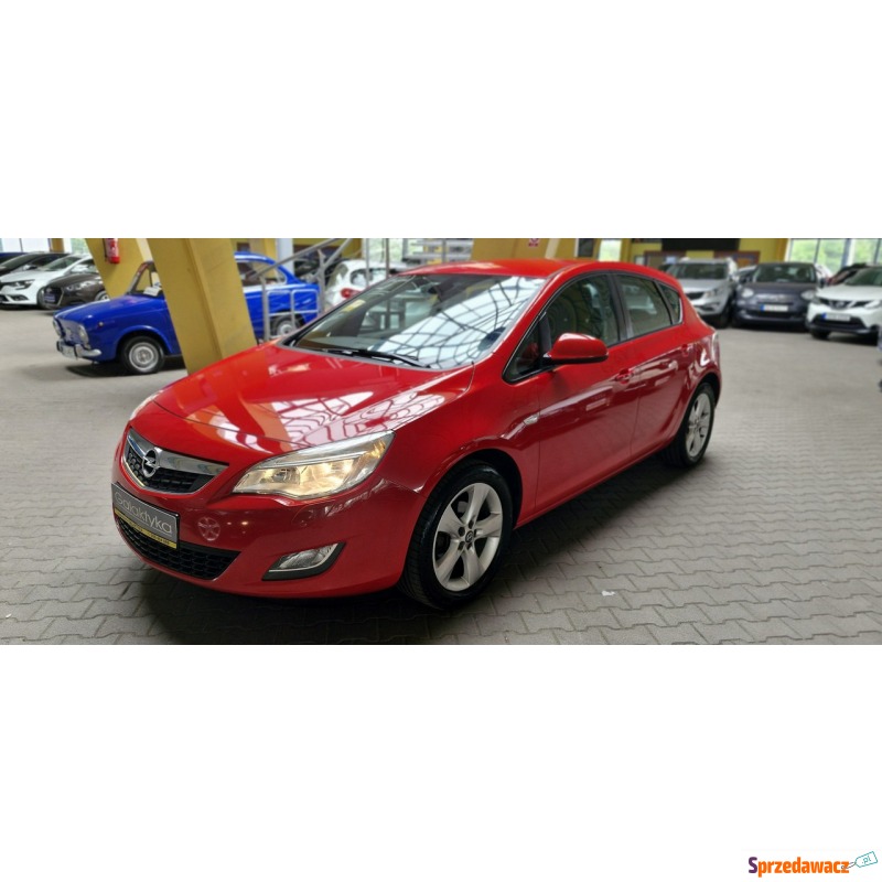 Opel Astra  Hatchback 2010,  1.4 benzyna - Na sprzedaż za 26 900 zł - Mysłowice