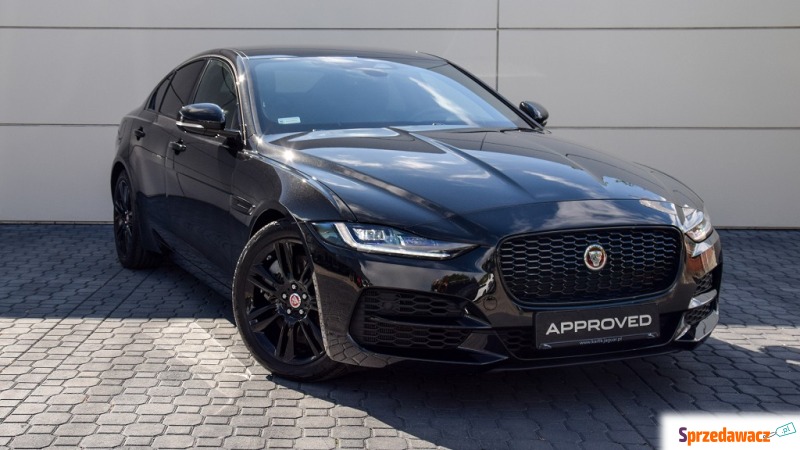 Jaguar XE, 184 KM, benzyna - Samochody osobowe - Poznań