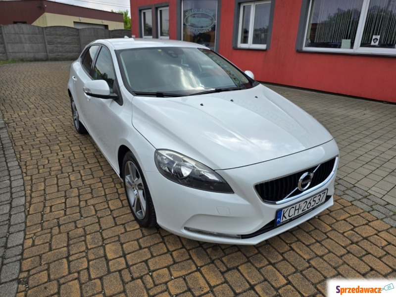 Volvo V40 2017,  2.0 diesel - Na sprzedaż za 43 800 zł - Libiąż