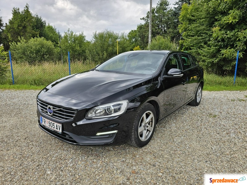 Volvo V60 2016,  2.0 diesel - Na sprzedaż za 54 900 zł - Nowy Sącz