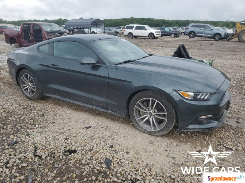 Ford Mustang - V6 3.7l - Samochody osobowe - Sękocin Nowy