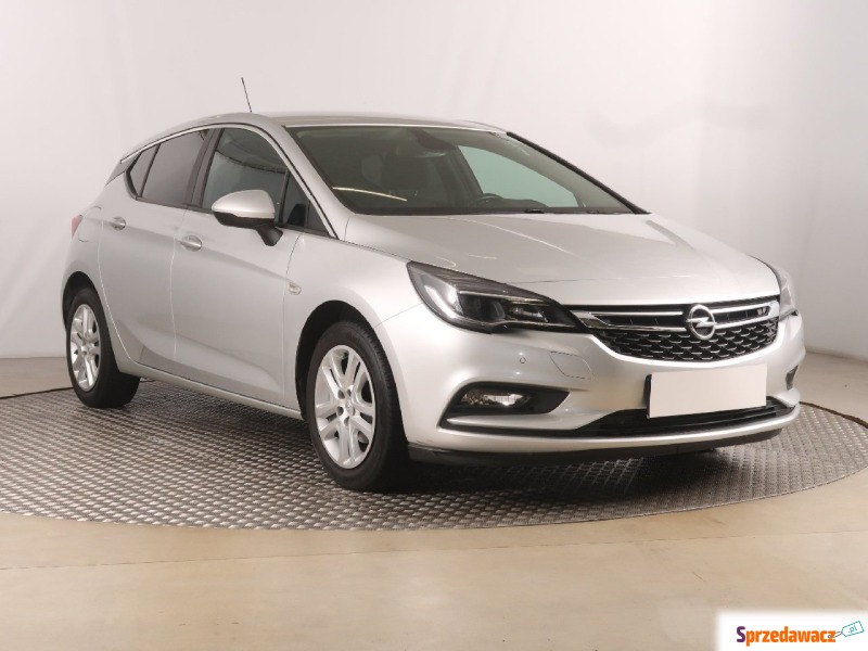 Opel Astra  Hatchback 2019,  1.4 benzyna - Na sprzedaż za 45 527 zł - Zabrze