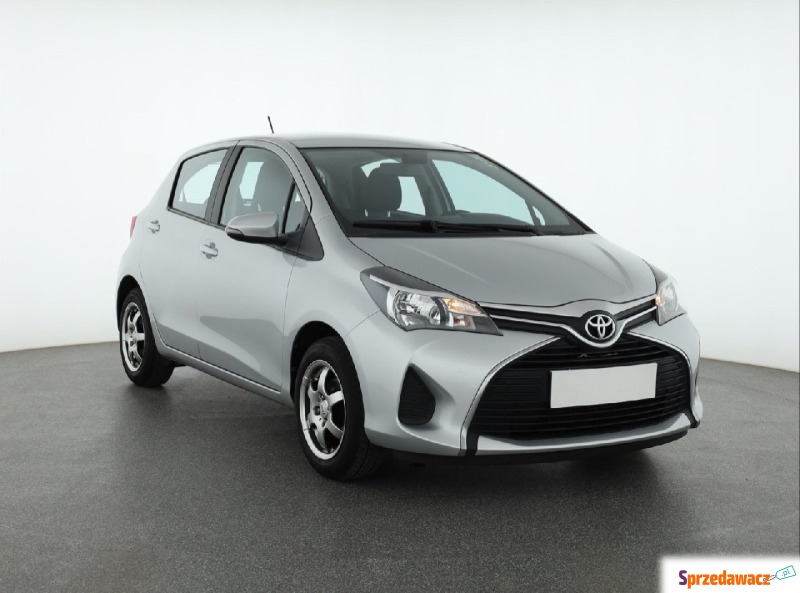 Toyota Yaris  Hatchback 2014,  1.4 benzyna - Na sprzedaż za 37 999 zł - Piaseczno