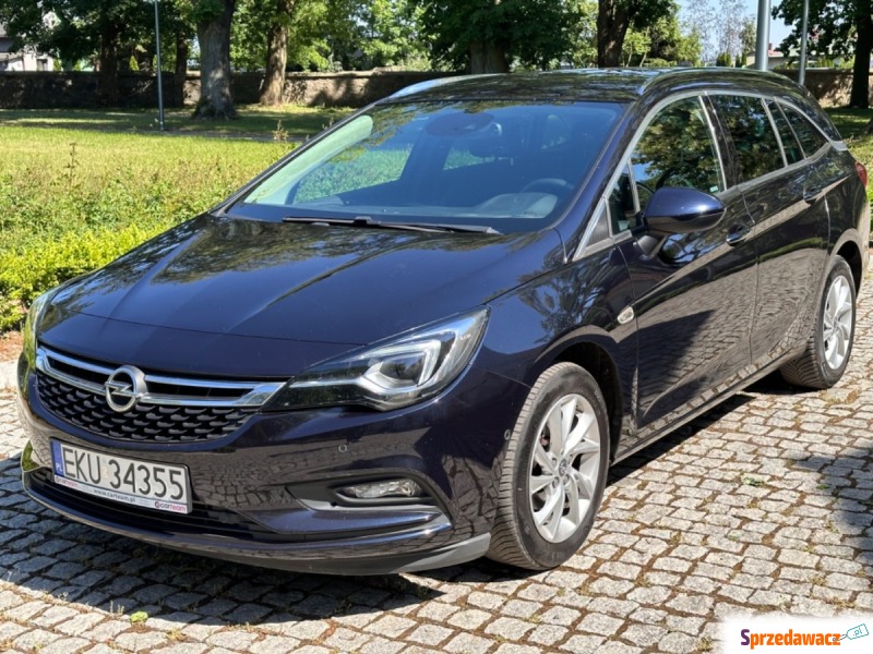 Opel Astra  Kombi 2017,  1.6 diesel - Na sprzedaż za 38 900 zł - Kutno