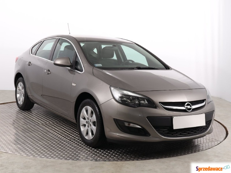 Opel Astra  Liftback 2016,  1.4 benzyna - Na sprzedaż za 45 999 zł - Katowice