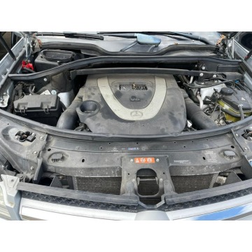 Mercedes - Benz GL-klasa  SUV 2010,  4.6 benzyna, automat - Na sprzedaż za 24 108 zł - Katowice - zdjęcie 9