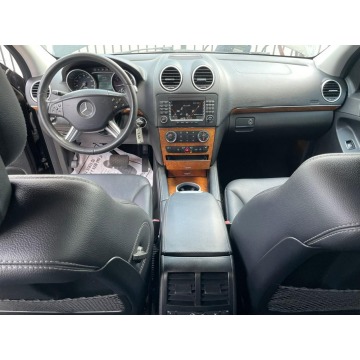 Mercedes - Benz GL-klasa  SUV 2008,  4.6 benzyna, automat - Na sprzedaż za 19 188 zł - Katowice - zdjęcie 5