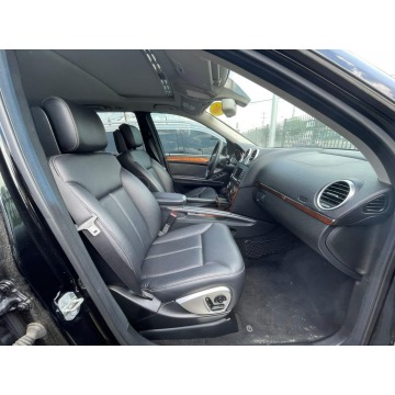 Mercedes - Benz GL-klasa  SUV 2008,  4.6 benzyna, automat - Na sprzedaż za 19 188 zł - Katowice - zdjęcie 6