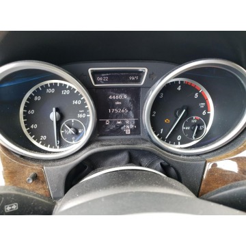 Mercedes - Benz ML-klasa  SUV 2012,  3.0 benzyna, automat - Na sprzedaż za 33 075 zł - Katowice - zdjęcie 12