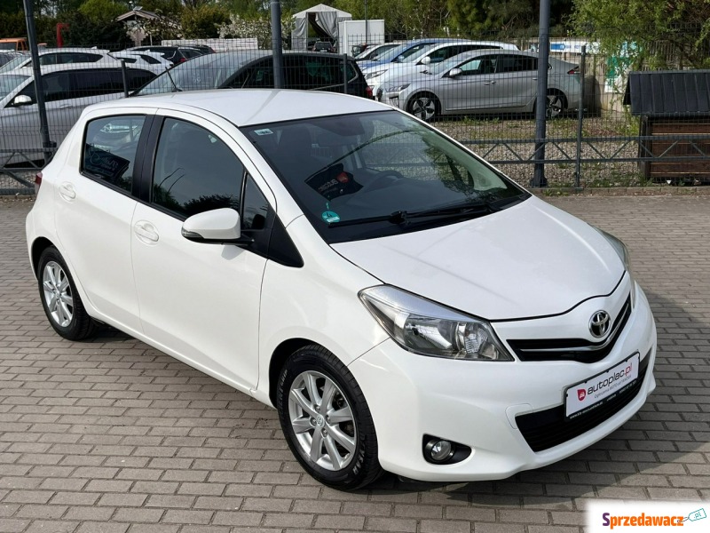 Toyota Yaris - *Benzyna*Gwarancja* - Samochody osobowe - Zduńska Wola