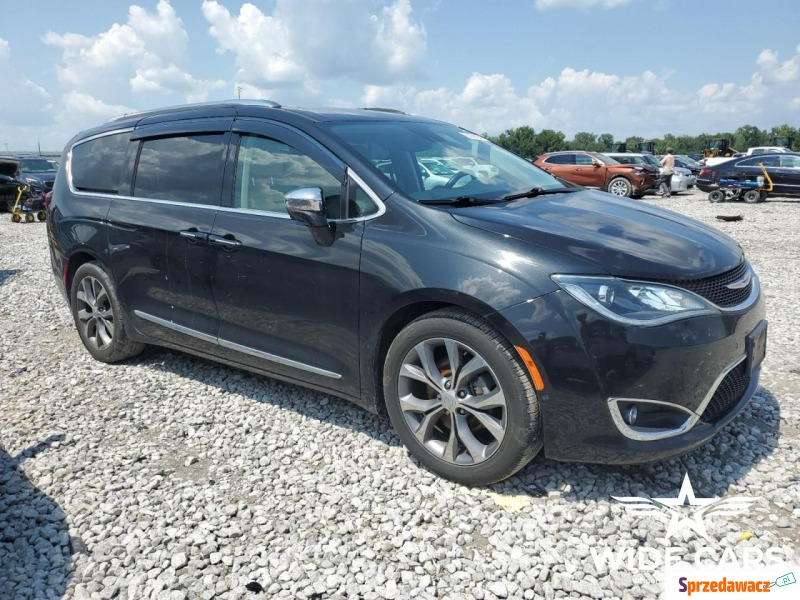 Chrysler Pacifica  Minivan/Van 2020,  3.7 benzyna - Na sprzedaż za 55 700 zł - Sękocin Nowy