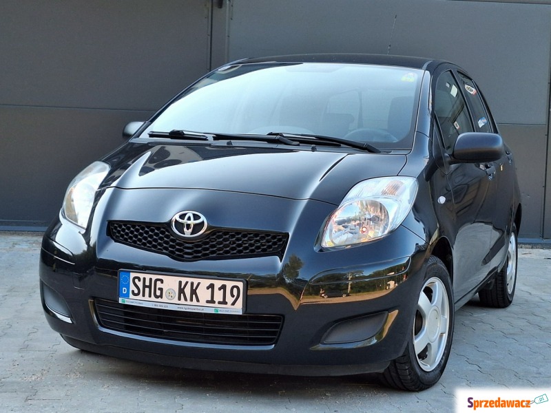 Toyota Yaris  Hatchback 2010,  1.0 benzyna - Na sprzedaż za 25 900 zł - Olsztyn