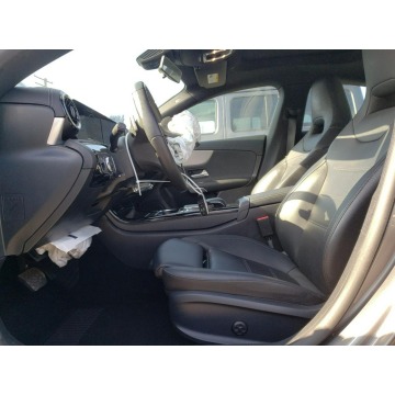 Mercedes - Benz CLA-klasa  Sedan/Limuzyna 2020,  2.0 benzyna, automat - Na sprzedaż za 65 190 zł - Katowice - zdjęcie 8