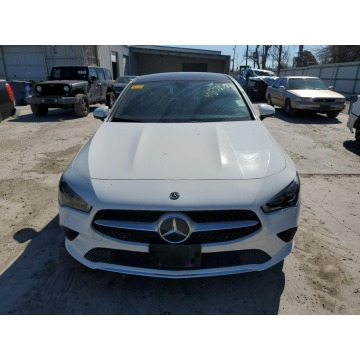 Mercedes - Benz CLA-klasa  Sedan/Limuzyna 2020,  2.0 benzyna, automat - Na sprzedaż za 87 576 zł - Katowice - zdjęcie 2