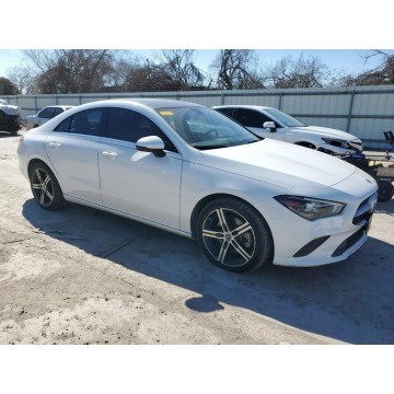 Mercedes - Benz CLA-klasa  Sedan/Limuzyna 2020,  2.0 benzyna, automat - Na sprzedaż za 87 576 zł - Katowice - zdjęcie 3