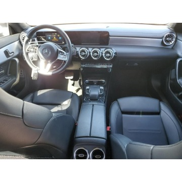 Mercedes - Benz CLA-klasa  Sedan/Limuzyna 2020,  2.0 benzyna, automat - Na sprzedaż za 87 576 zł - Katowice - zdjęcie 8