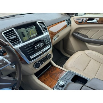 Mercedes - Benz GL-klasa  SUV 2015,  3.0 benzyna, automat - Na sprzedaż za 39 114 zł - Katowice - zdjęcie 11