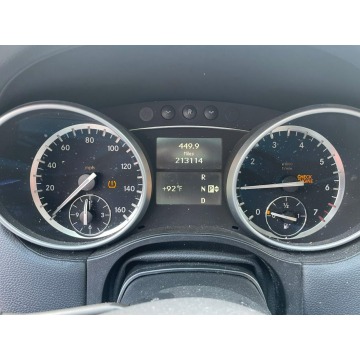 Mercedes - Benz GL-klasa  SUV 2012,  4.6 benzyna, automat - Na sprzedaż za 19 188 zł - Katowice - zdjęcie 7