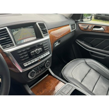 Mercedes - Benz GL-klasa  SUV 2013,  4.6 benzyna, automat - Na sprzedaż za 48 708 zł - Katowice - zdjęcie 9