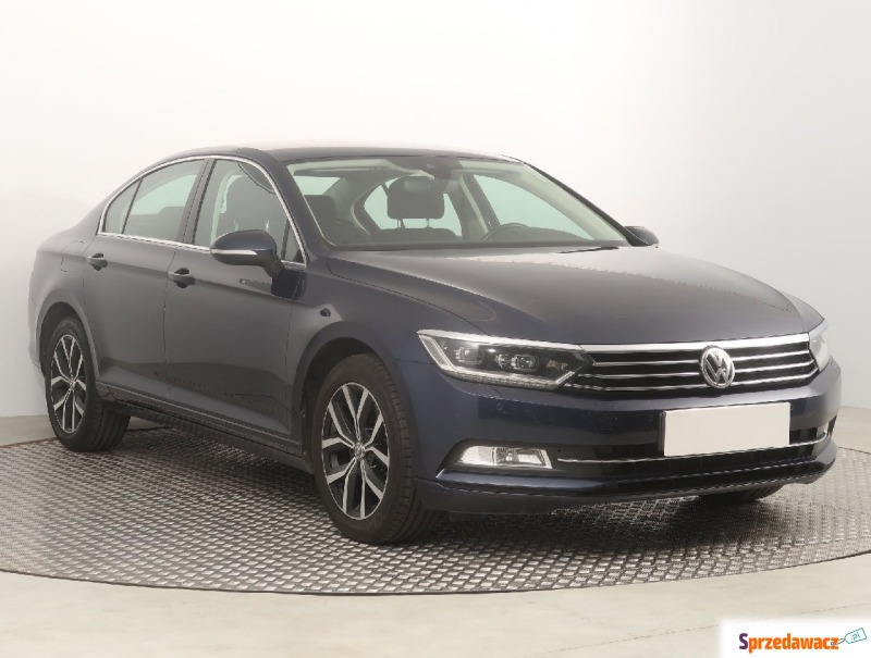 Volkswagen Passat  Liftback 2017,  1.8 benzyna - Na sprzedaż za 58 535 zł - Bielany Wrocławskie