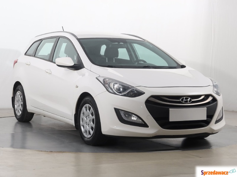 Hyundai i30  Kombi 2013,  1.6 diesel - Na sprzedaż za 21 950 zł - Katowice