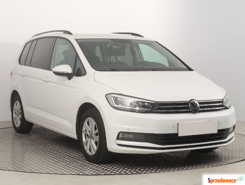 Volkswagen Touran  SUV 2020,  1.5 benzyna - Na sprzedaż za 95 999 zł - Bielany Wrocławskie