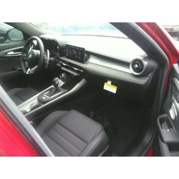 Alfa Romeo Tonale  SUV 2024,  1.3 hybryda, automat - Na sprzedaż za 177 120 zł - Katowice - zdjęcie 10