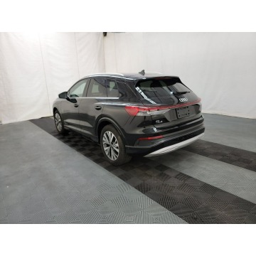 Audi Q4  Sedan/Limuzyna 2023 elektryczny, automat - Na sprzedaż za 150 060 zł - Katowice - zdjęcie 4