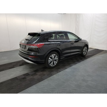 Audi Q4  Sedan/Limuzyna 2023 elektryczny, automat - Na sprzedaż za 150 060 zł - Katowice - zdjęcie 6