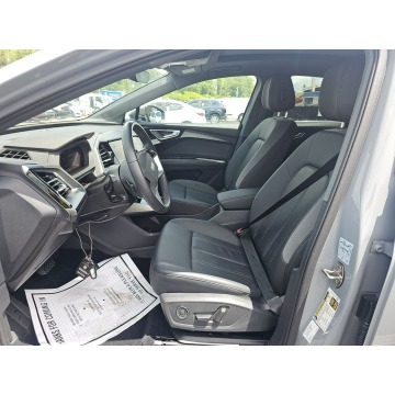 Audi Q4  Sedan/Limuzyna 2023 elektryczny, automat - Na sprzedaż za 186 960 zł - Katowice - zdjęcie 8