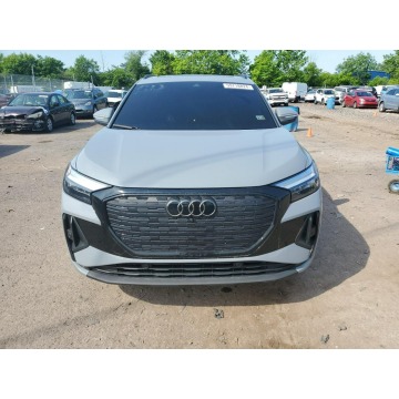 Audi Q4  Sedan/Limuzyna 2023 elektryczny, automat - Na sprzedaż za 114 390 zł - Katowice - zdjęcie 2