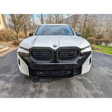 BMW XM  SUV 2024,  4.4 hybryda, automat - Na sprzedaż za 696 180 zł - Katowice - zdjęcie 3