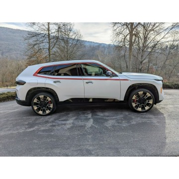 BMW XM  SUV 2024,  4.4 hybryda, automat - Na sprzedaż za 696 180 zł - Katowice - zdjęcie 9