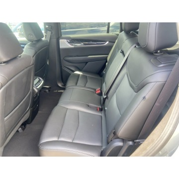 Cadillac   SUV 2023,  3.6 benzyna, automat - Na sprzedaż za 200 490 zł - Katowice - zdjęcie 8