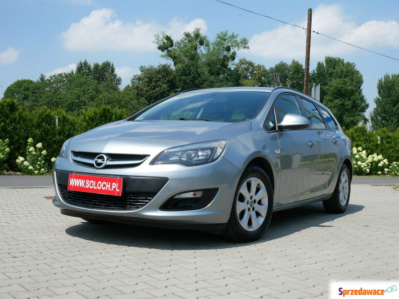 Opel Astra 2014,  1.4 benzyna+LPG - Na sprzedaż za 30 900 zł - Goczałkowice-Zdrój