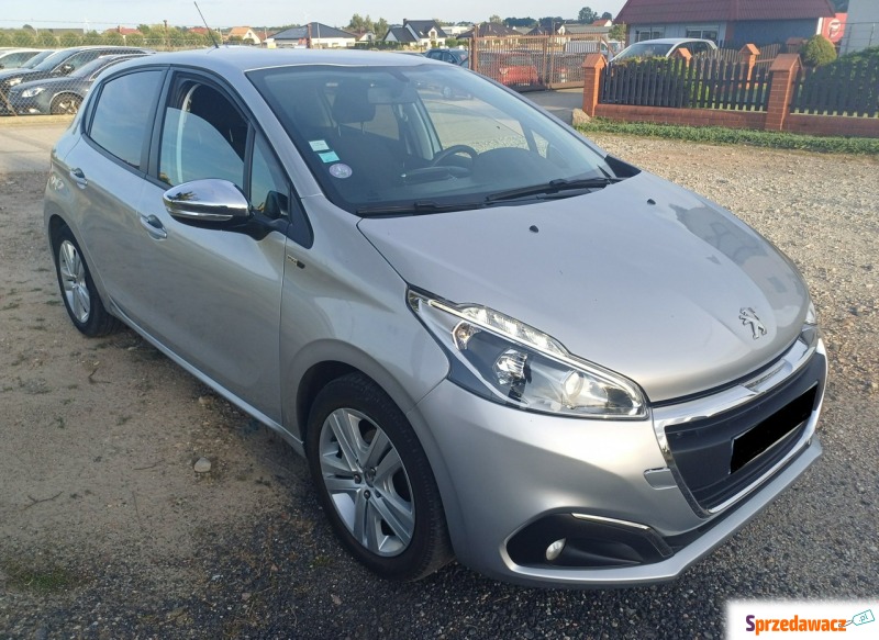 Peugeot 208  Hatchback 2017,  1.2 benzyna - Na sprzedaż za 25 900 zł - Suchorzew