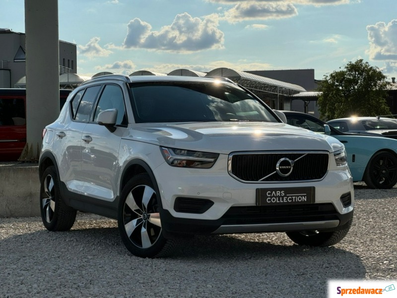 Volvo   SUV 2020,  2.0 benzyna - Na sprzedaż za 129 900 zł - Michałowice-Wieś