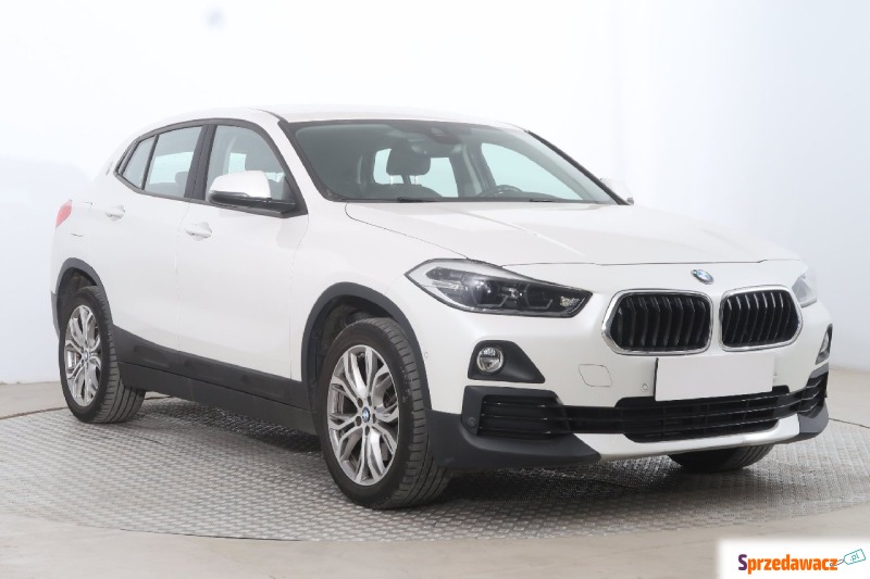 BMW   SUV 2018,  2.0 benzyna - Na sprzedaż za 99 999 zł - Łódź