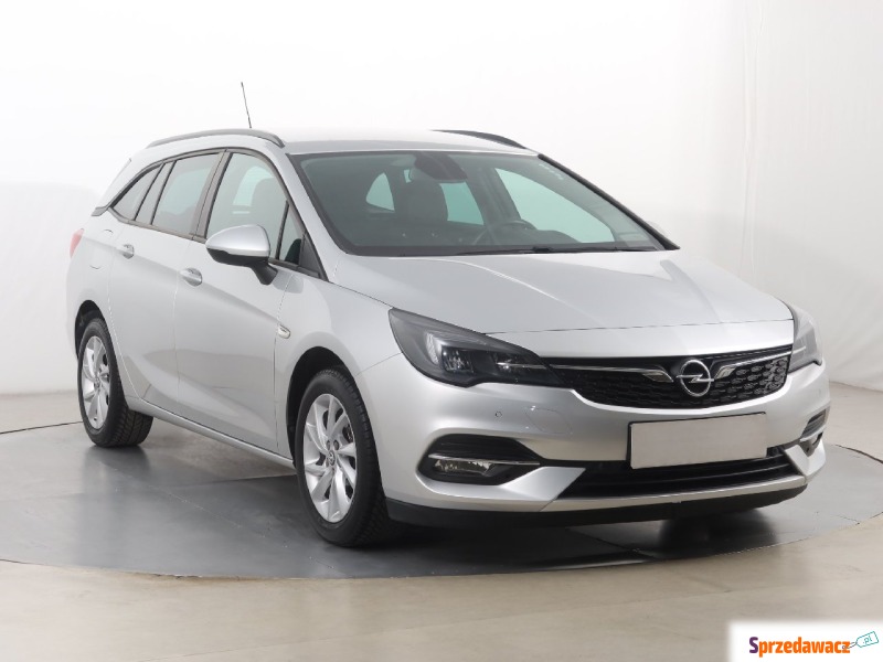 Opel Astra  Kombi 2020,  1.2 benzyna - Na sprzedaż za 45 527 zł - Katowice