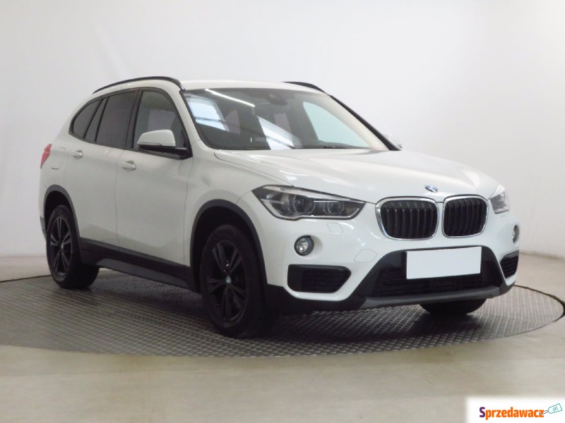 BMW X1  SUV 2016,  2.0 benzyna - Na sprzedaż za 74 999 zł - Zabrze