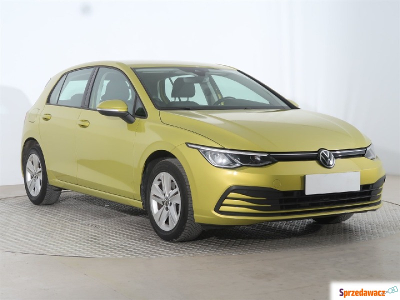 Volkswagen Golf  Hatchback 2020,  1.0 benzyna - Na sprzedaż za 56 096 zł - Jelenia Góra