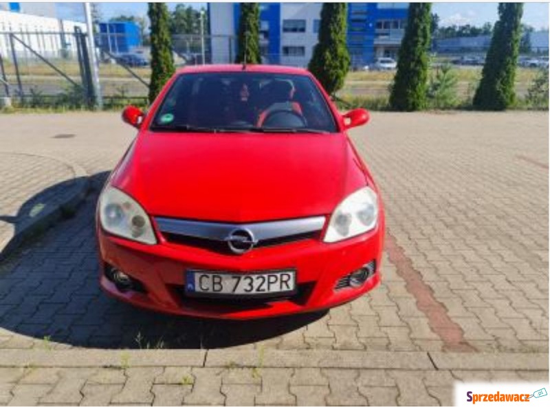 Opel Tigra 2005 benzyna - Na sprzedaż za 10 700 zł - Bydgoszcz