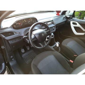 Peugeot 208  Hatchback 2019,  1.2 benzyna - Na sprzedaż za 31 900 zł - Jatutów - zdjęcie 8