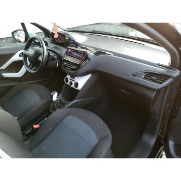 Peugeot 208  Hatchback 2019,  1.2 benzyna - Na sprzedaż za 31 900 zł - Jatutów - zdjęcie 10