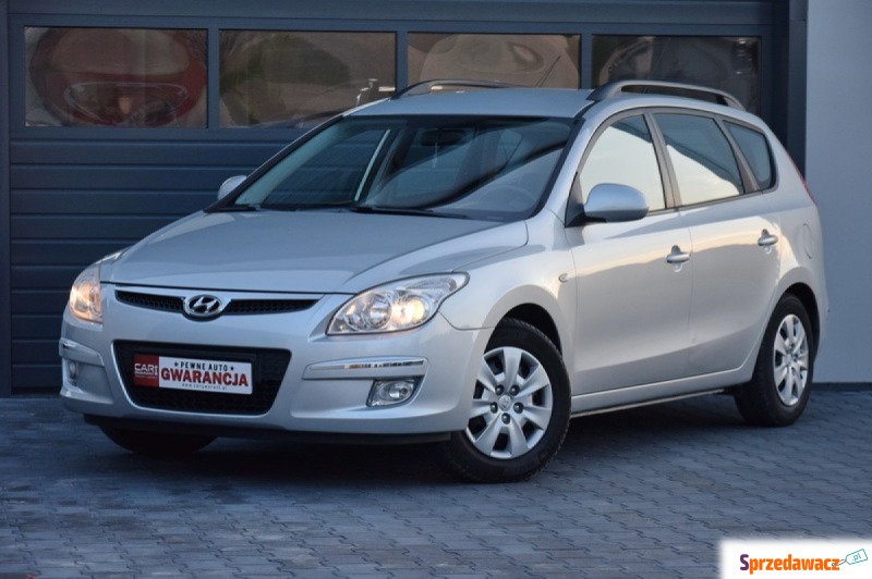 Hyundai i30  Kombi 2009,  1.6 benzyna - Na sprzedaż za 14 900 zł - Radom